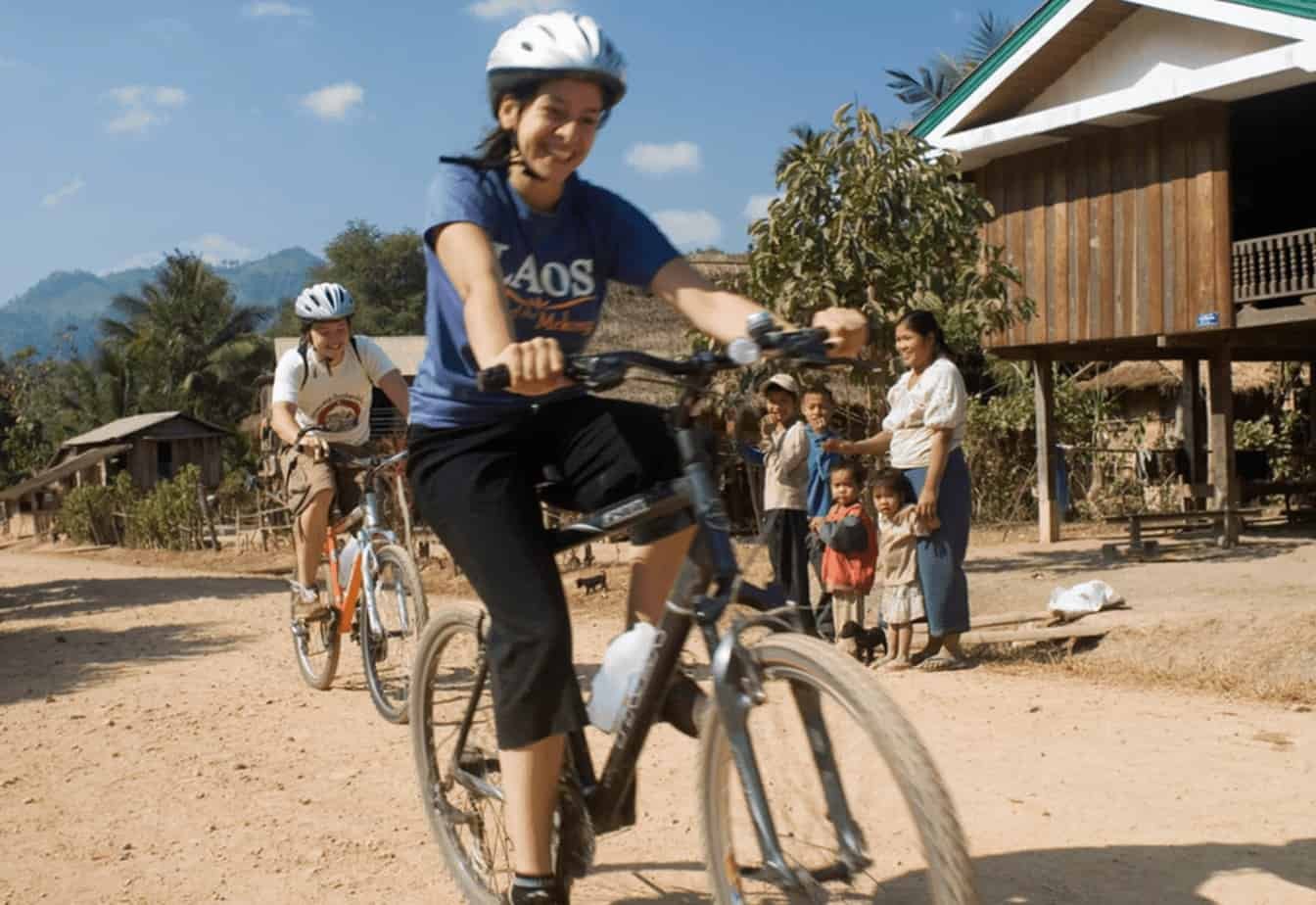 Séjour Vélo au Laos : Une Immersion Spirituelle et Naturelle au Cœur de l'Indochine